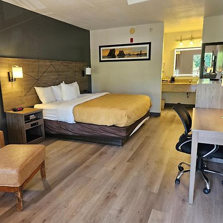 Quality Inn & Suites Greenville I-65 Экстерьер фото