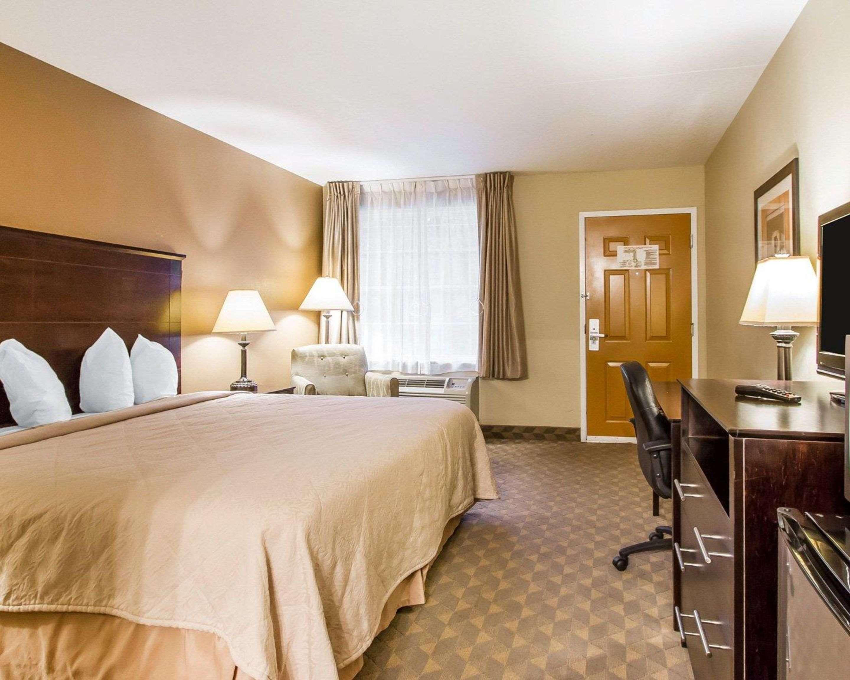 Quality Inn & Suites Greenville I-65 Экстерьер фото