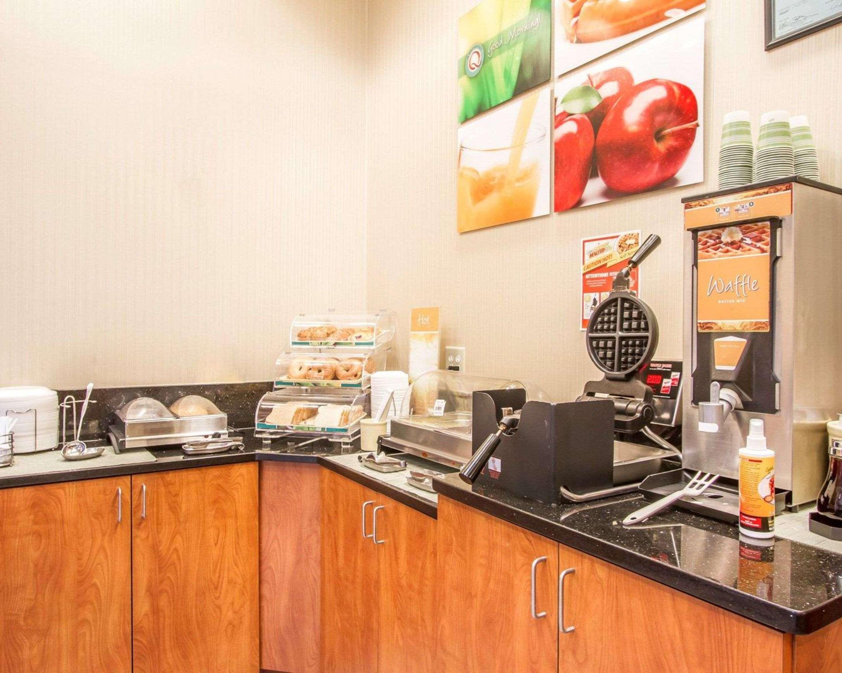 Quality Inn & Suites Greenville I-65 Экстерьер фото