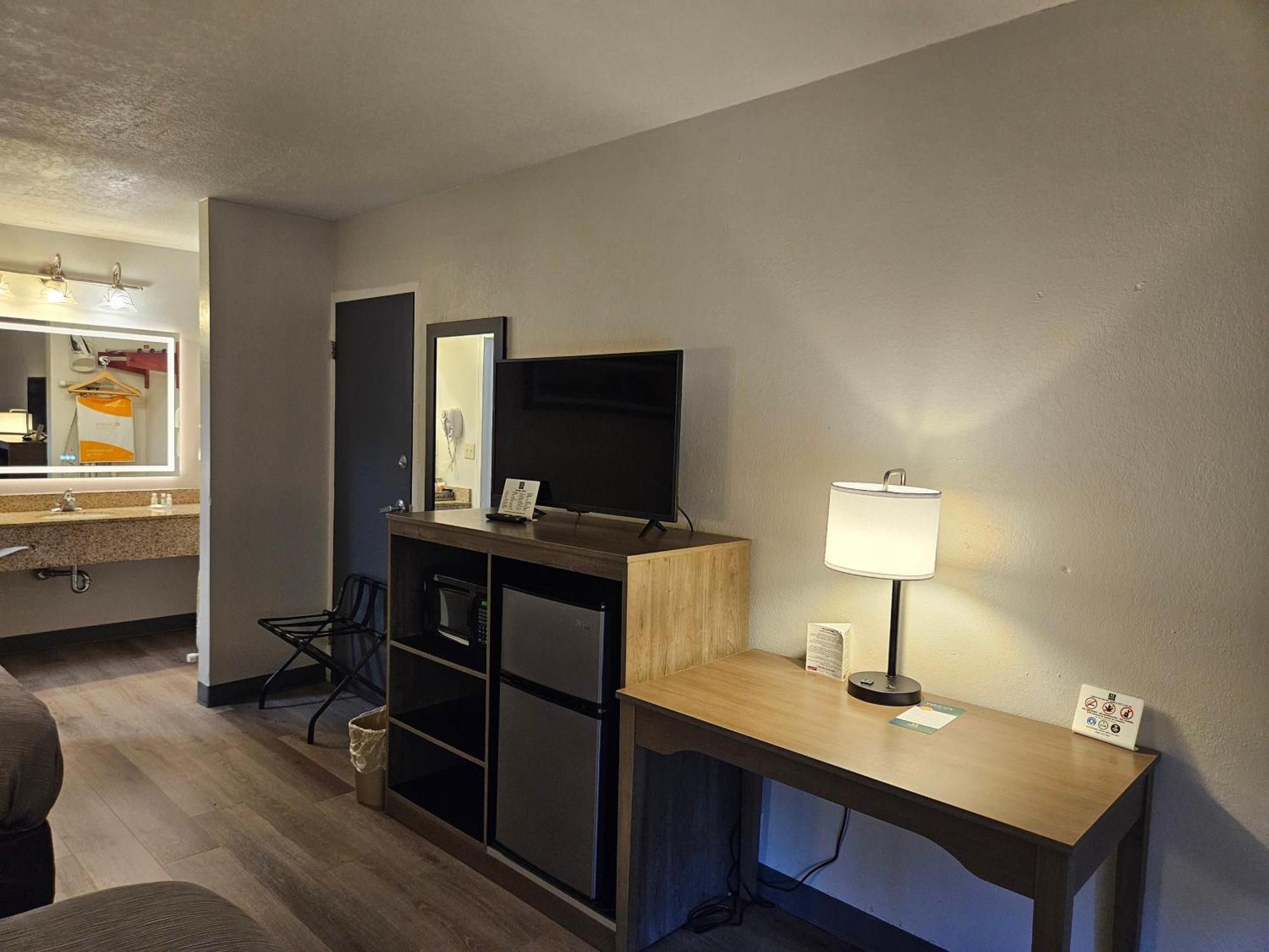 Quality Inn & Suites Greenville I-65 Экстерьер фото