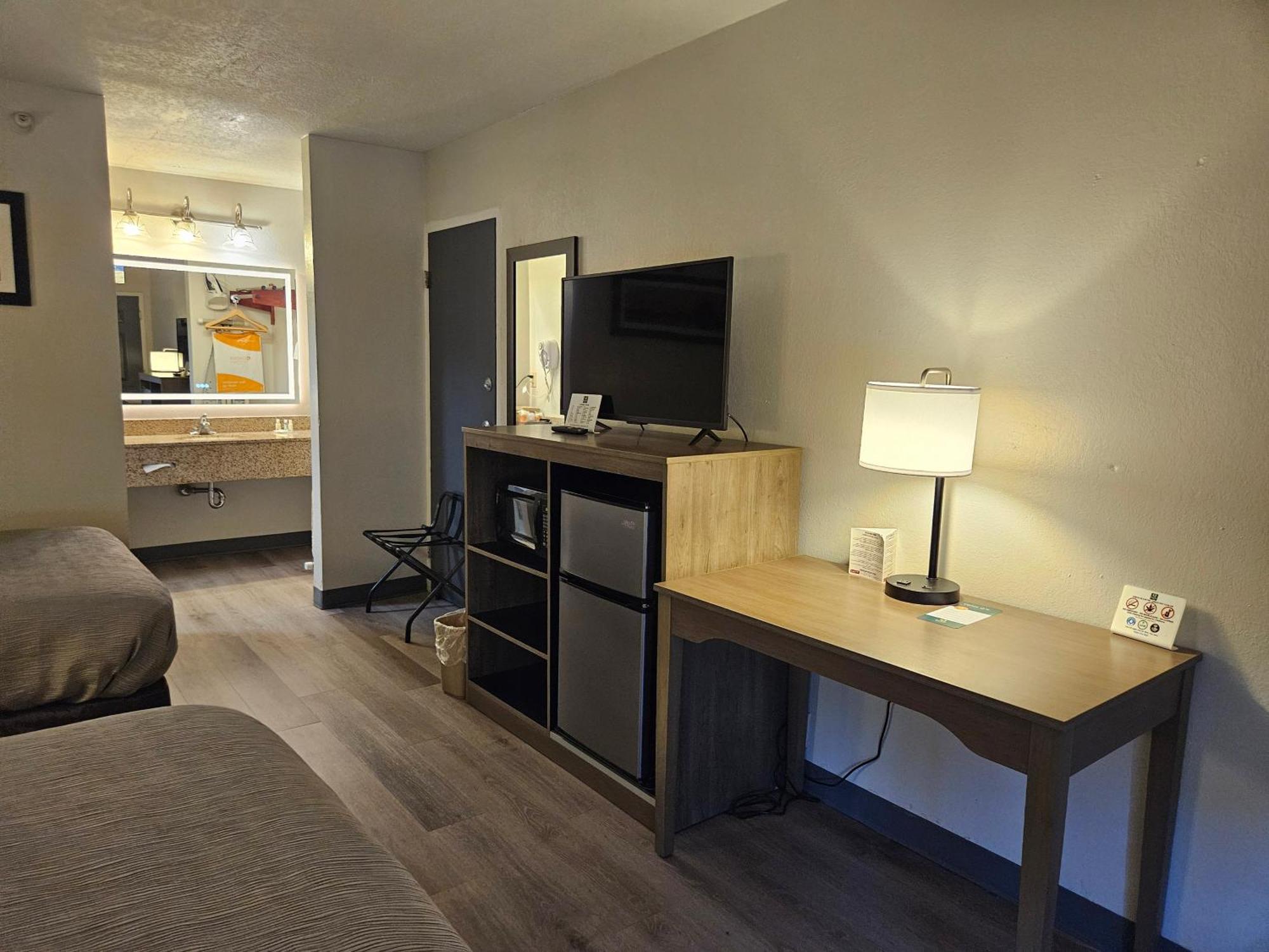 Quality Inn & Suites Greenville I-65 Экстерьер фото