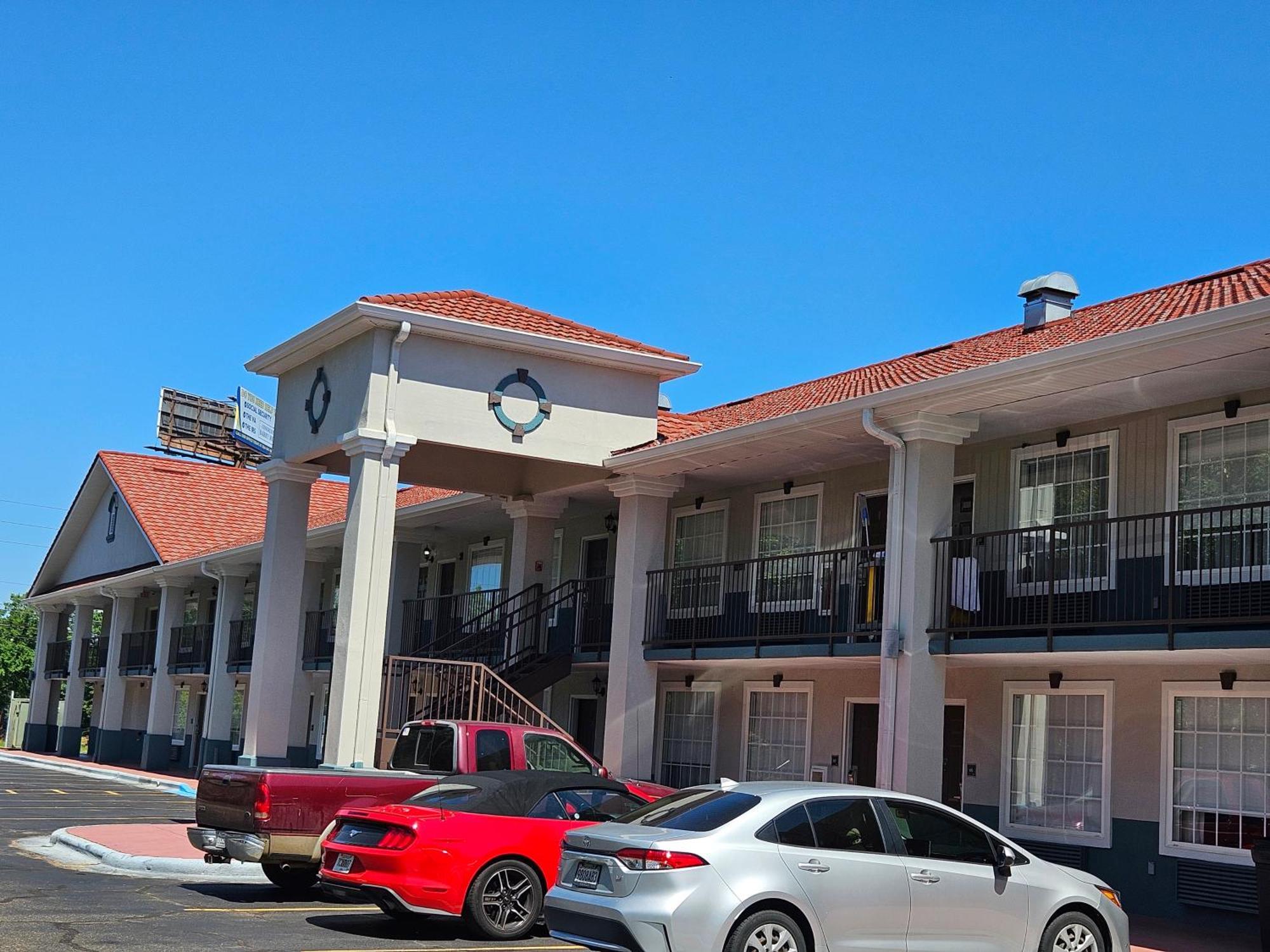 Quality Inn & Suites Greenville I-65 Экстерьер фото