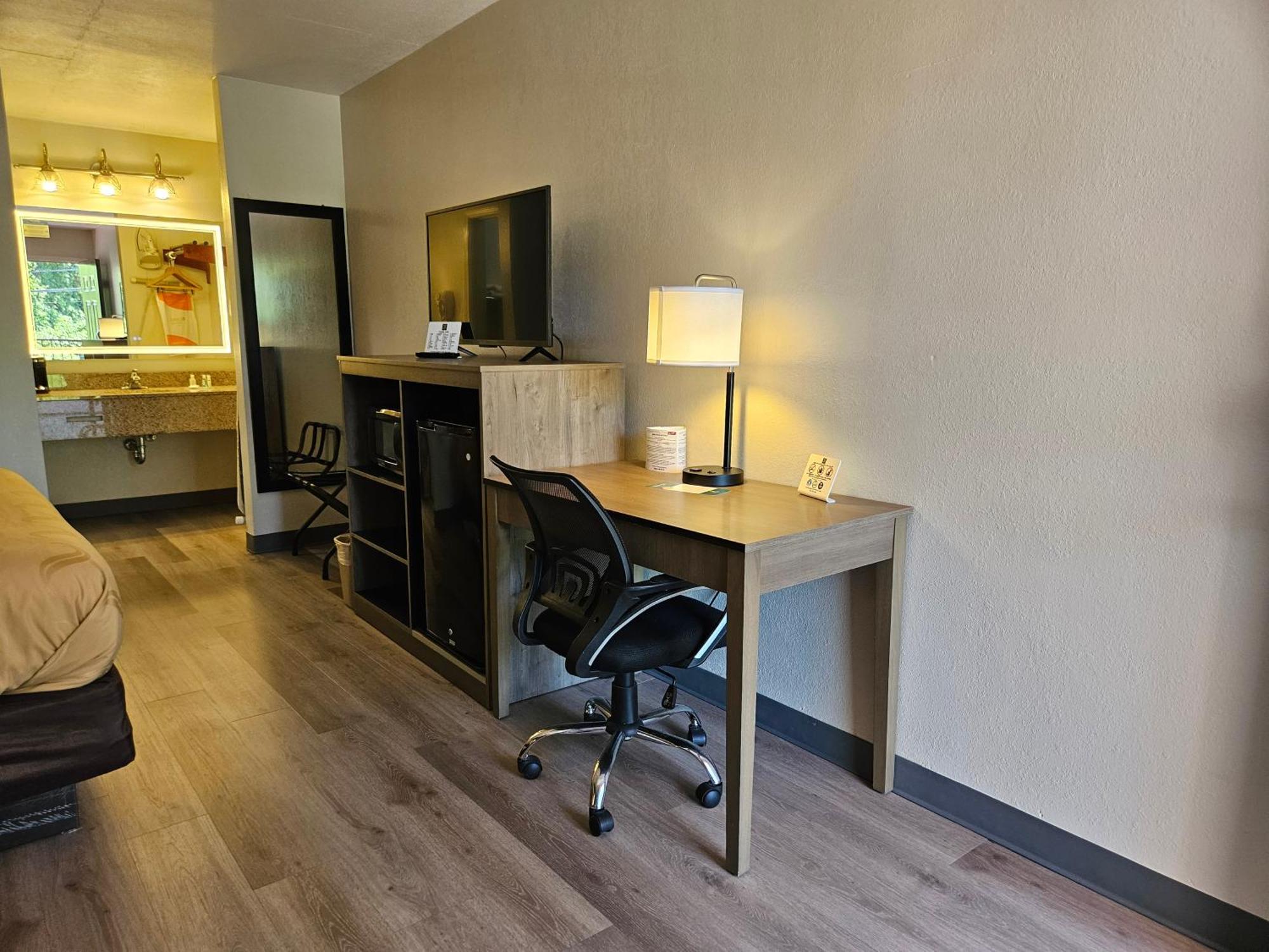 Quality Inn & Suites Greenville I-65 Экстерьер фото
